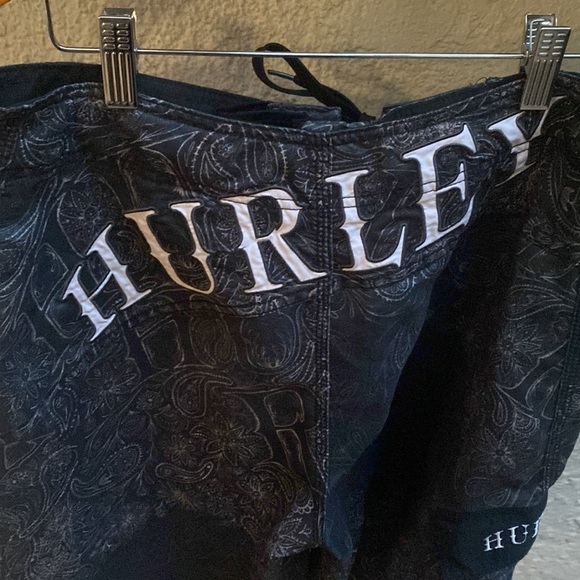 Hurley | Mens | Black Print | Swim-trunks | Size:30 - Picture 9 of 11